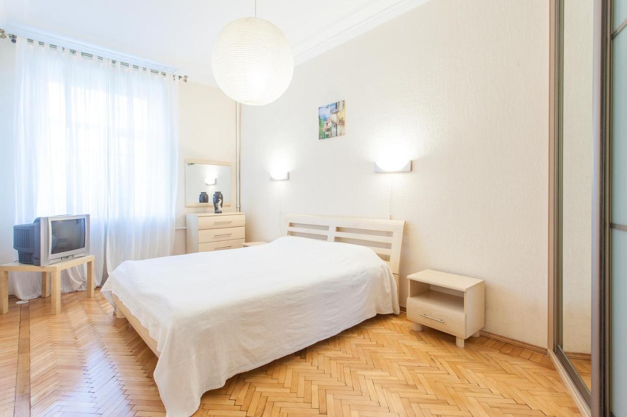 Sutkiminsk Apartment Centre Minsk Room photo
